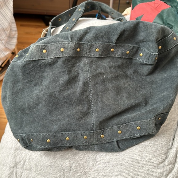 STEVE MADDEN TRIXI COW SUEDE TOTE WITH GOLD STUDS NWT - BLUE SLATE - Picture 14 of 16